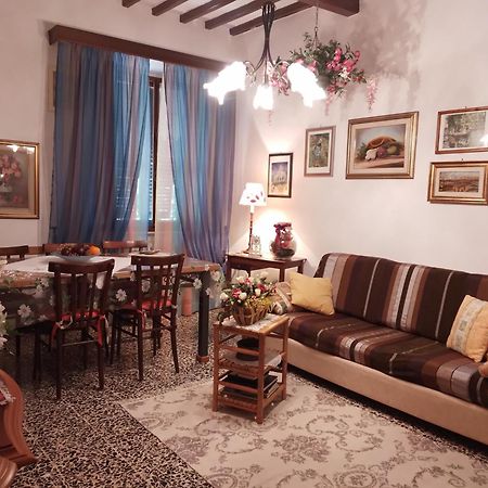 Casa Tarrini Apartment Киани Екстериор снимка